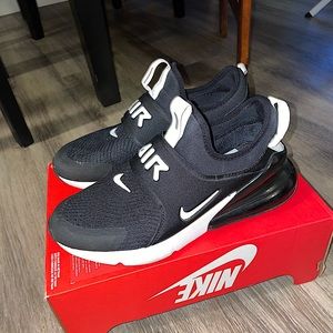 Nike Air Max 270 Extreme Big Kids’ Shoes 5.5 / Women’s 7